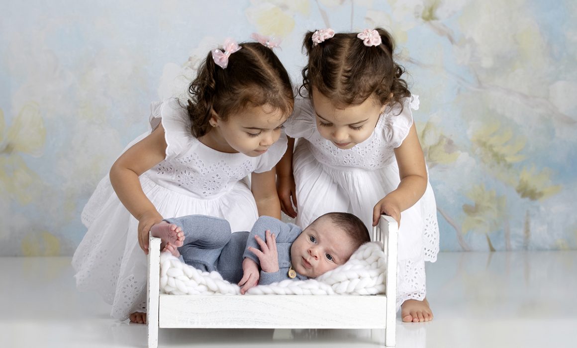 Newborn Twins Photo Session 0001