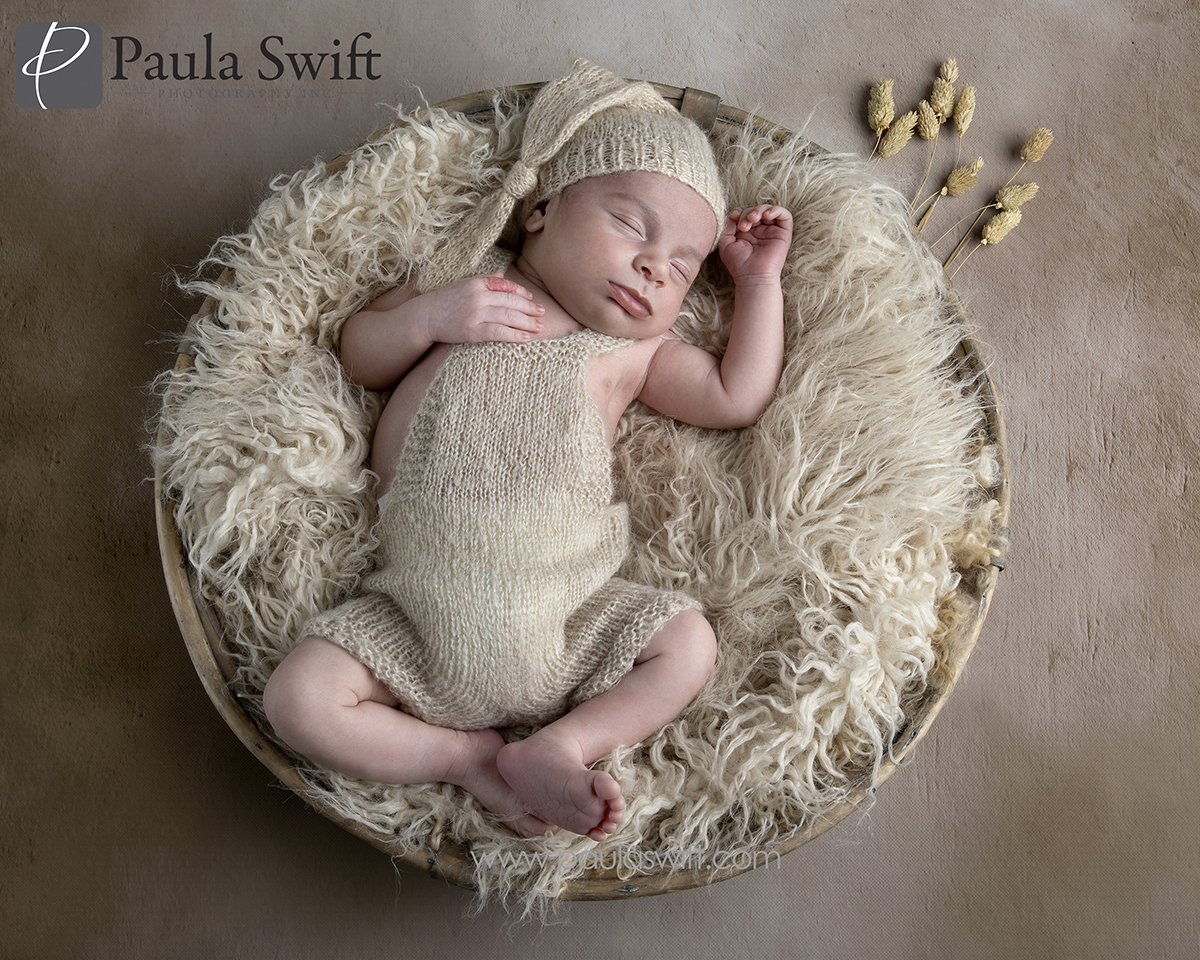 Newborn Twins Photo Session 0014