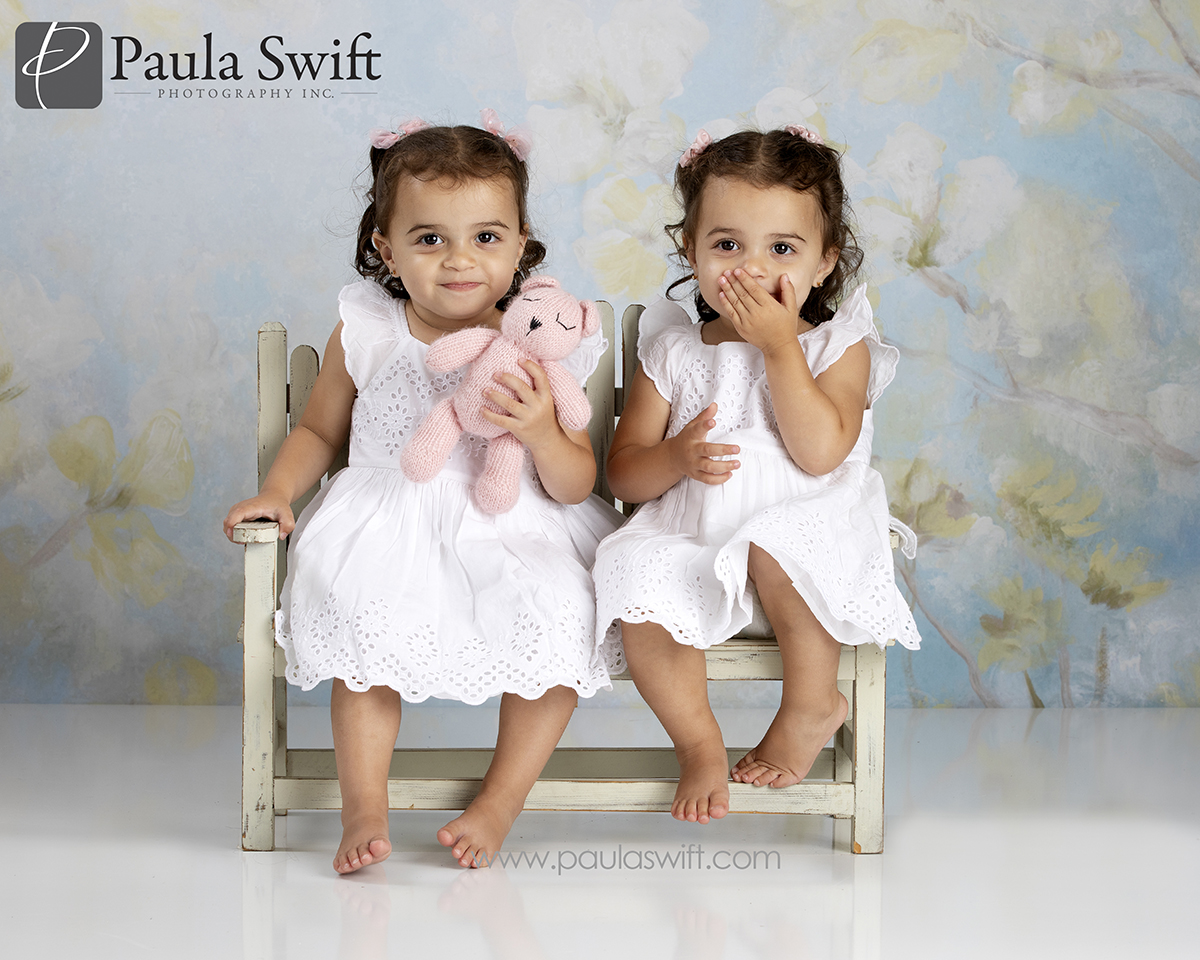 Newborn Twins Photo Session 0025